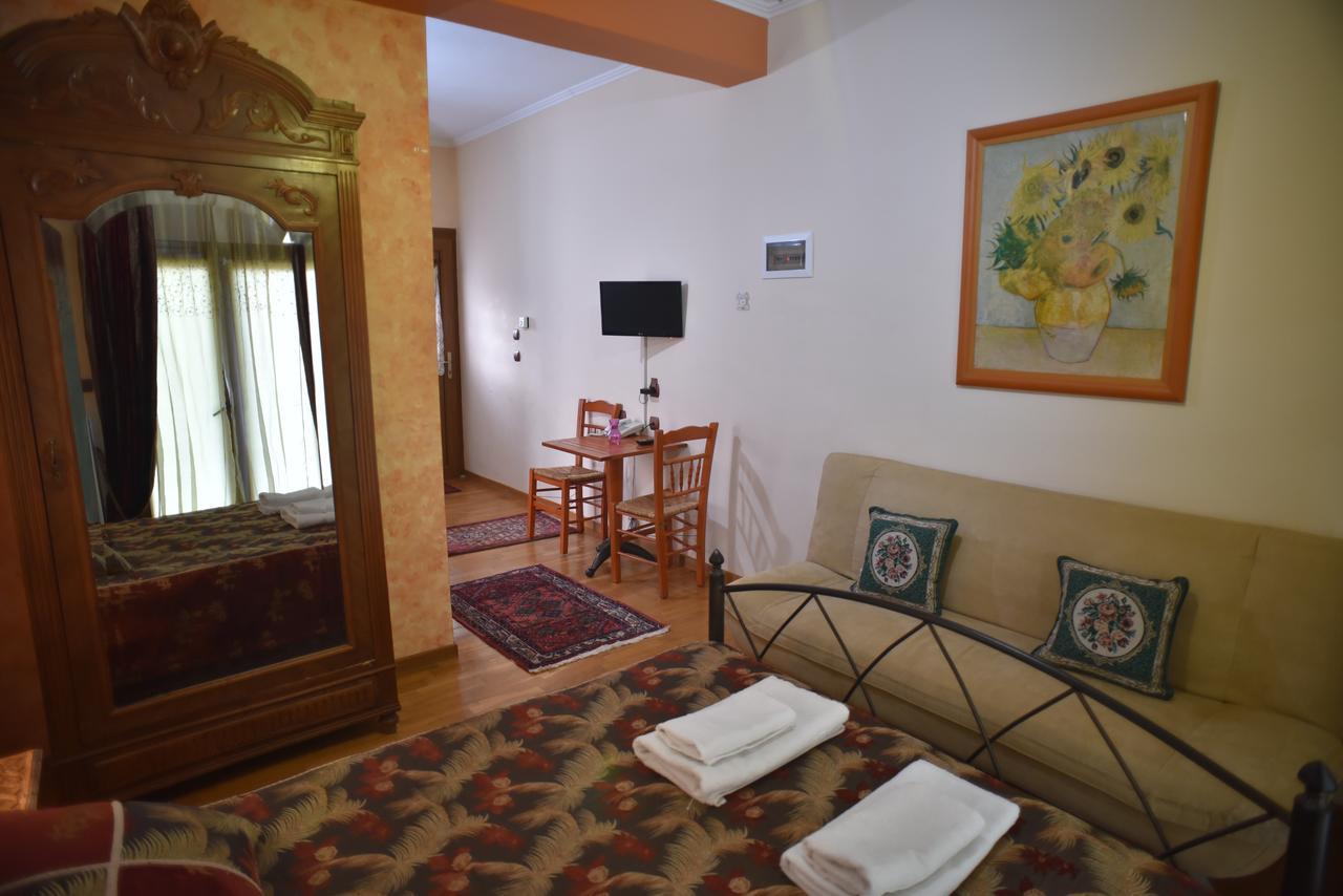 Santa Marina Guesthouse Loutraki (Pella) Exterior foto